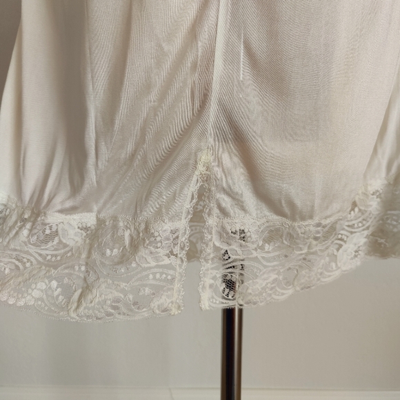 NWT Vintage Silk Slip Skirt | 90s Knit Silk Slip | Knee Length Half Slip- Ivory - Picture 3 of 5
